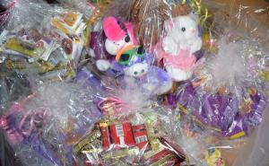  / Slatkiši i garderoba za mališane iz Dječijeg doma Bjelave, FOTO: Centar.ba